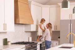 luna-dove-ld-kitchen-happy-family